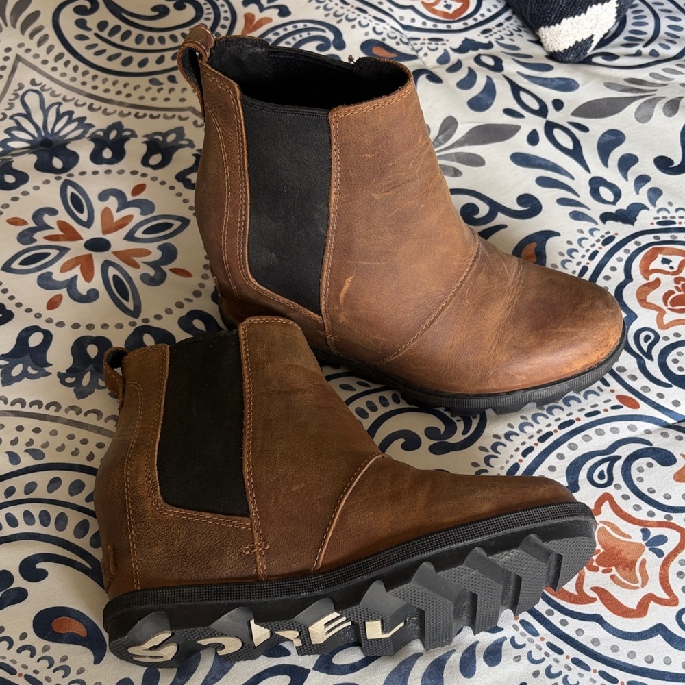 Sorel Womens Leather Brown Chelsea Boots